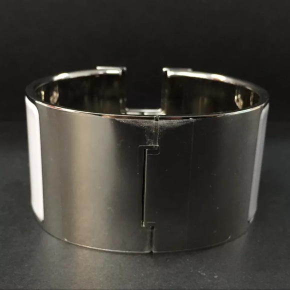 ❌❌SOLD❌❌AUTH HERMÈS H Click Clack CUFF BRACELET - Picture 3 of 7